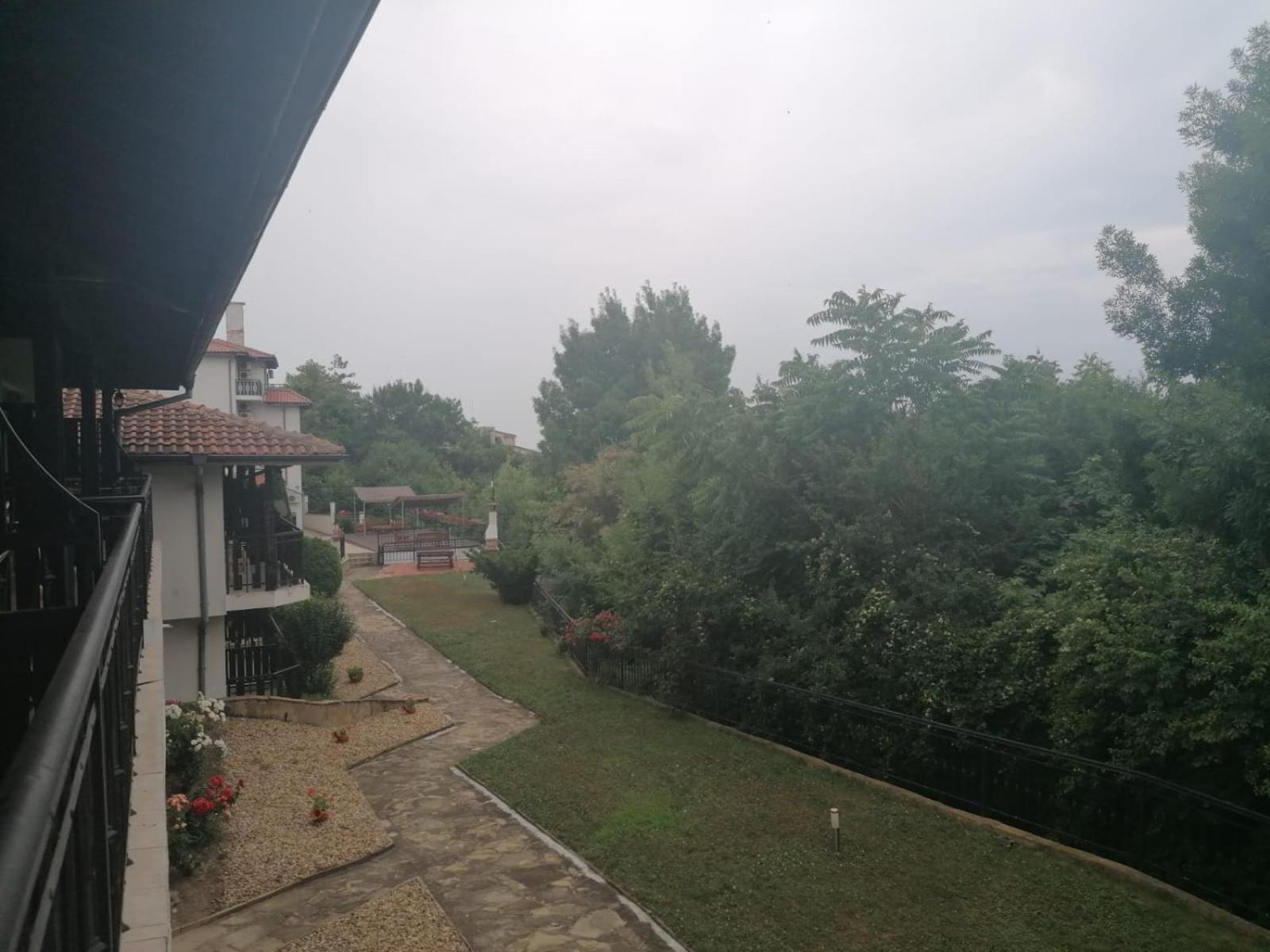 Spacious Fully Furnished Studio In Kavarna Apart Hotel Zewnętrze zdjęcie