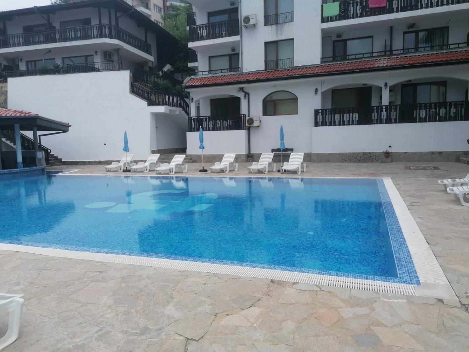 Spacious Fully Furnished Studio In Kavarna Apart Hotel Zewnętrze zdjęcie